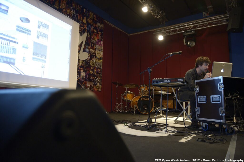 Francesco Fabris durante l'Open Week del 2012