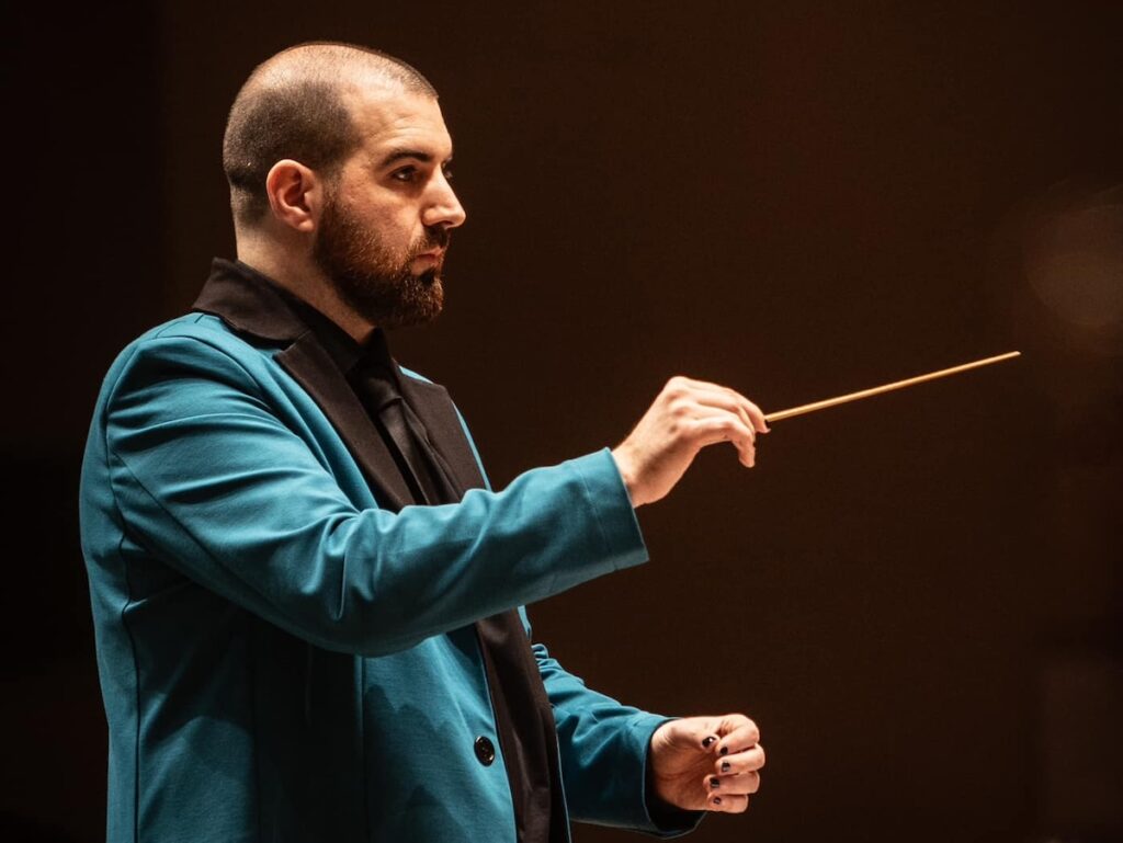 Alberto Cipolla alla direzione d'orchestra